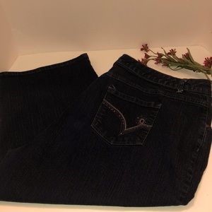 NWOT Kim Rogers Denim Capris 🌺